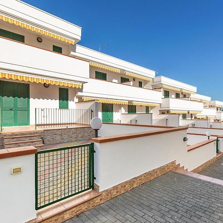 Blusea Beach Apartments San Pietro in Bevagna Exterior foto